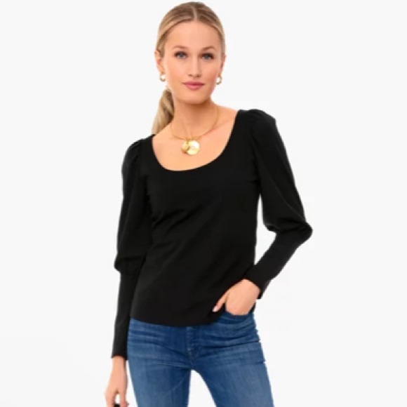 **Last One XXL** Black Riley Puff Sleeve Scoopneck
POMANDER PLACE - Picture 2 of 8